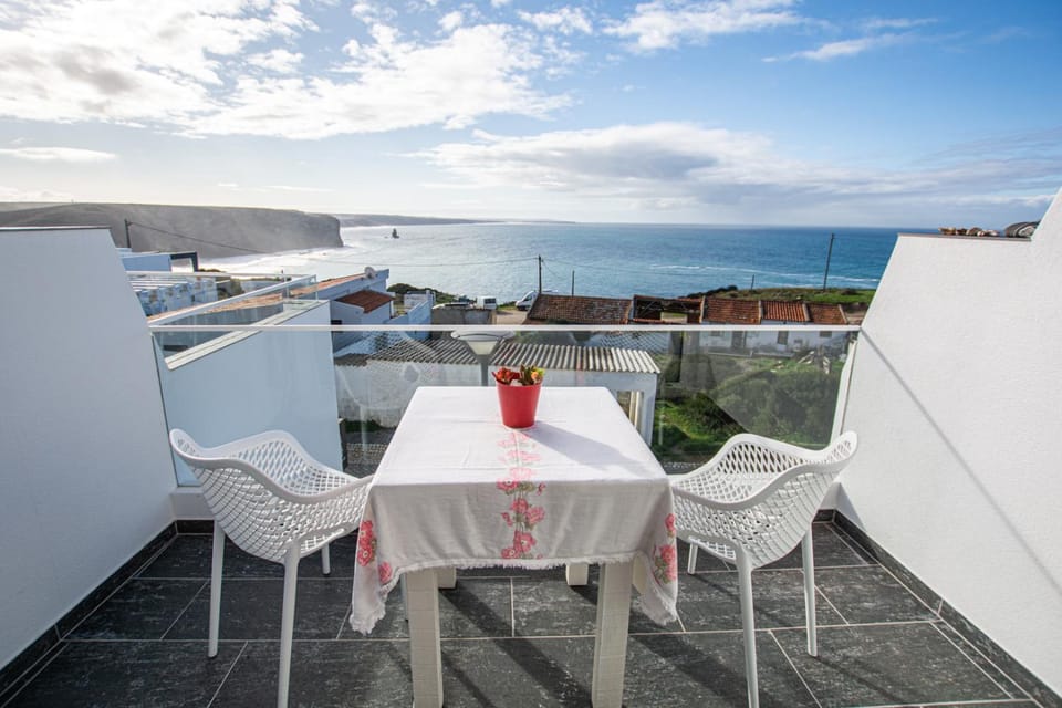 Natural landscape, Balcony/Terrace, Seating area, Sea view