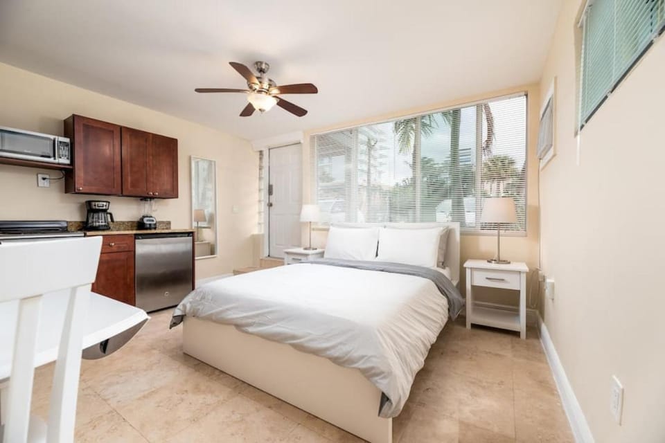 Ocean Breeze Free Parking Apt 1 Apartment in Fort Lauderdale