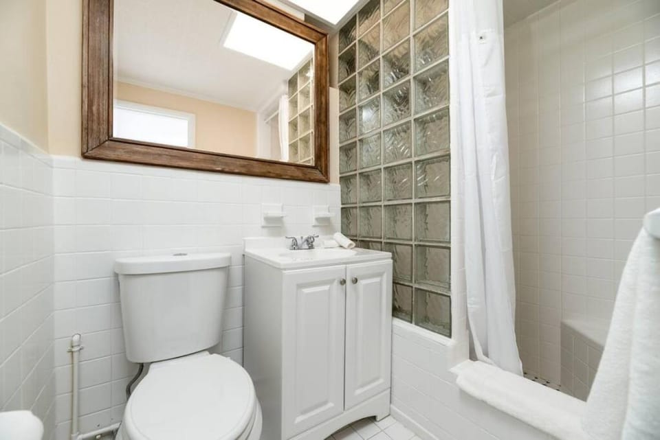 Ocean Breeze Free Parking Apt 1 Apartment in Fort Lauderdale