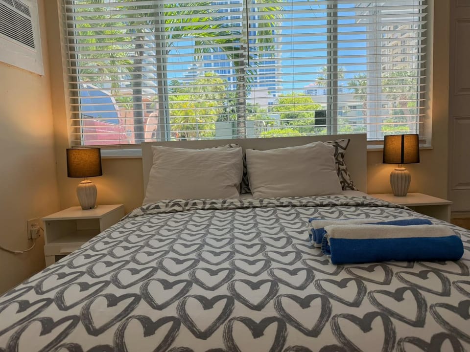Ocean Breeze Free Parking Apt 2 Apartment in Fort Lauderdale