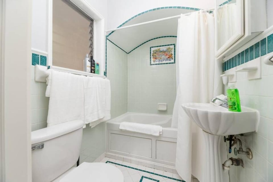Ocean Breeze Free Parking Apt 3 Apartment in Fort Lauderdale