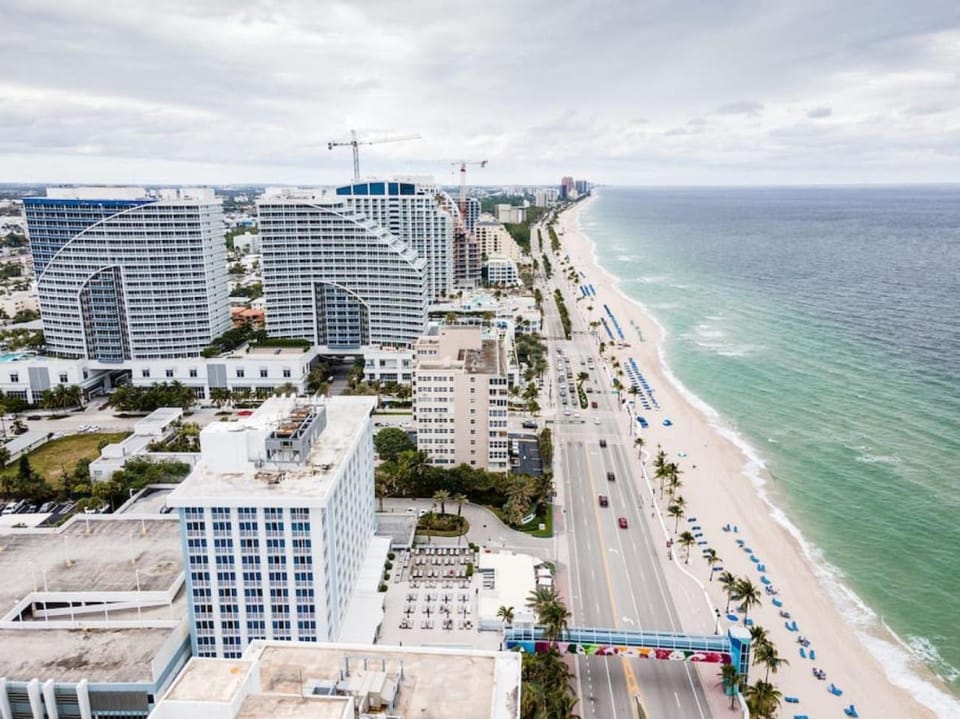 Ocean Breeze Paradise Apt 5A Apartment in Fort Lauderdale
