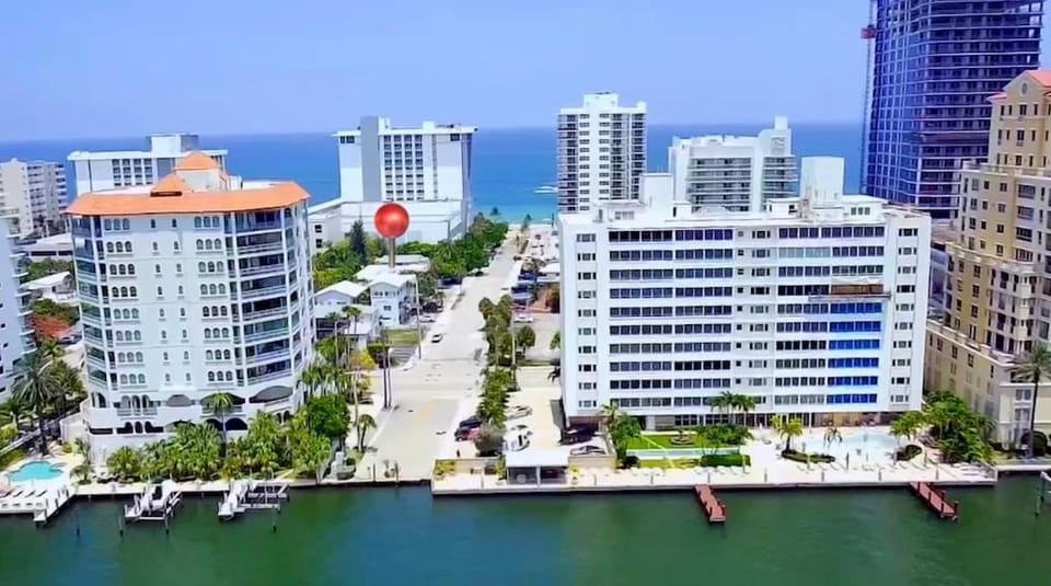 Ocean Breeze Paradise Apt 5A Apartment in Fort Lauderdale