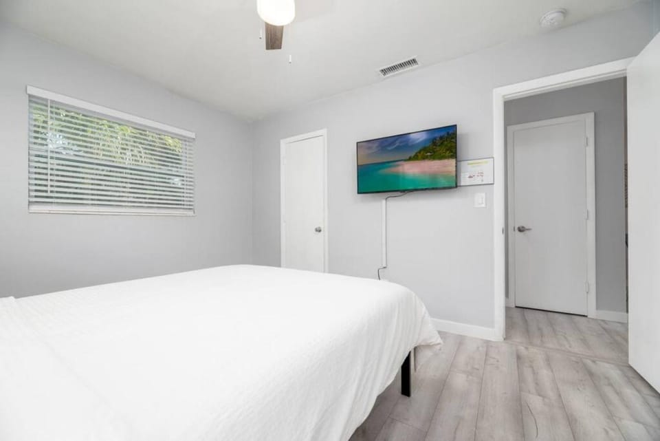 Short Walk to Wilton Drive Apt1 Apartment in Wilton Manors