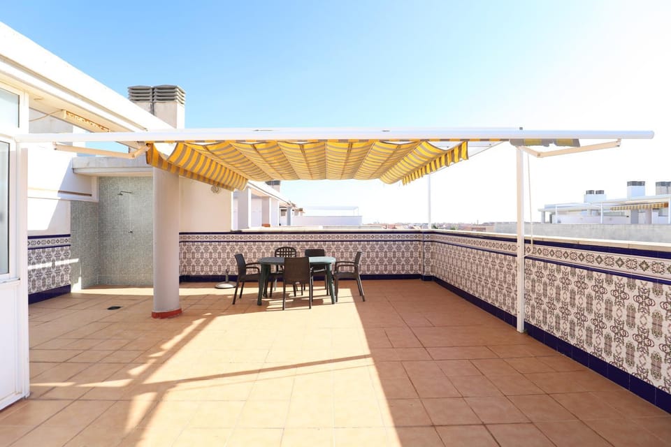 Ático con piscina en excelente urbanización by Hometels Apartment in Valencian Community