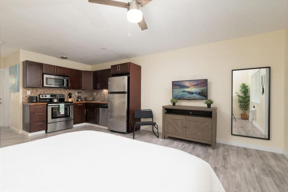 Just Off Wilton Drive Apt 6 Apartment in Wilton Manors