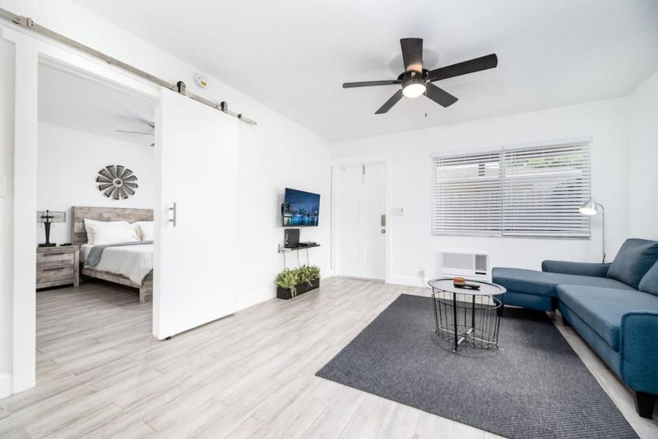 Comfy Condos at Middle River Apt 1 Apartment in Fort Lauderdale