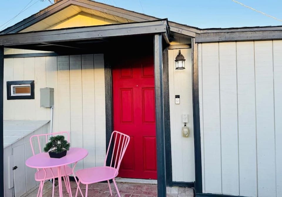 New Tiny Home Uptown Phoenix (Unit E) Apartment in Phoenix
