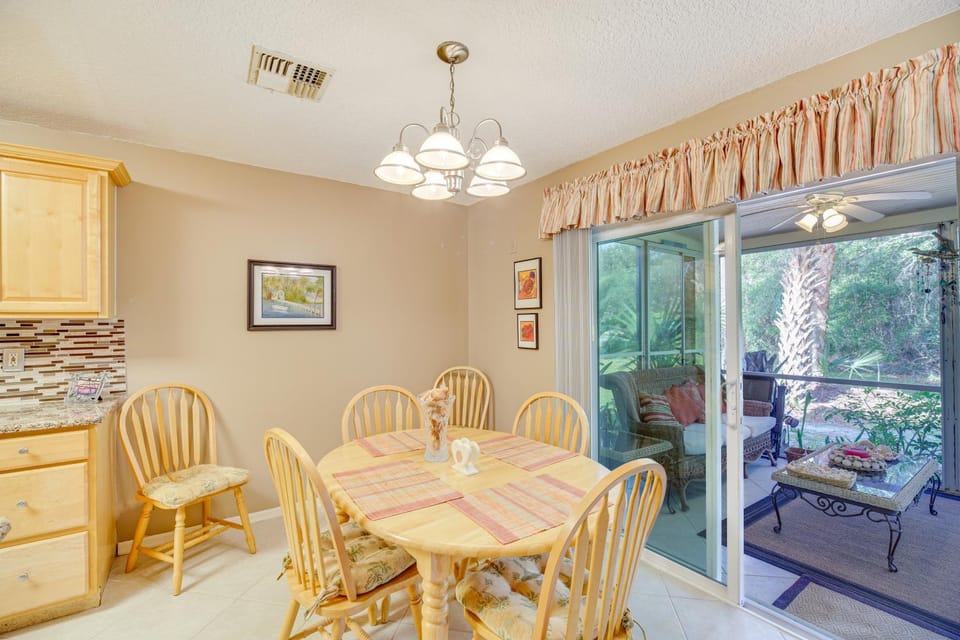 Sebastian Home with Screened Lanai 8 Mi to Beach! House in Sebastian