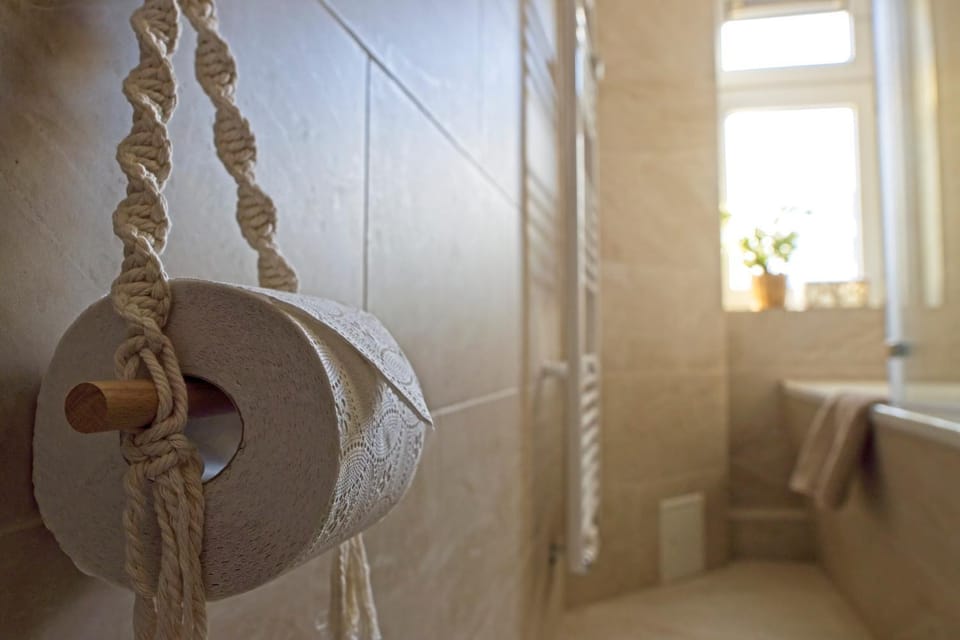 Bathroom, Decorative detail
