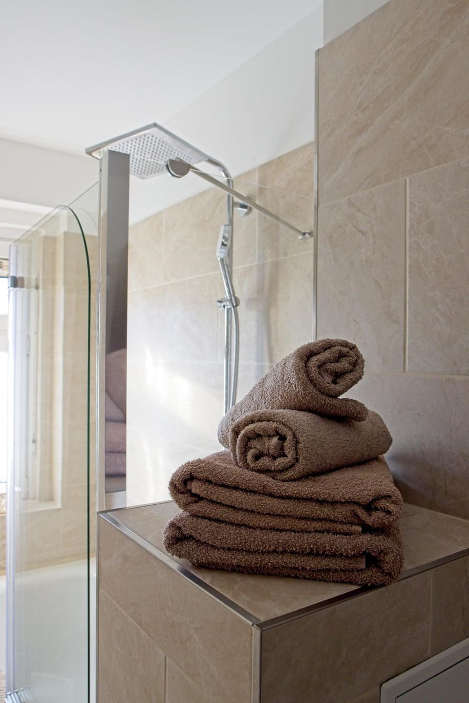 Shower, Bathroom, towels