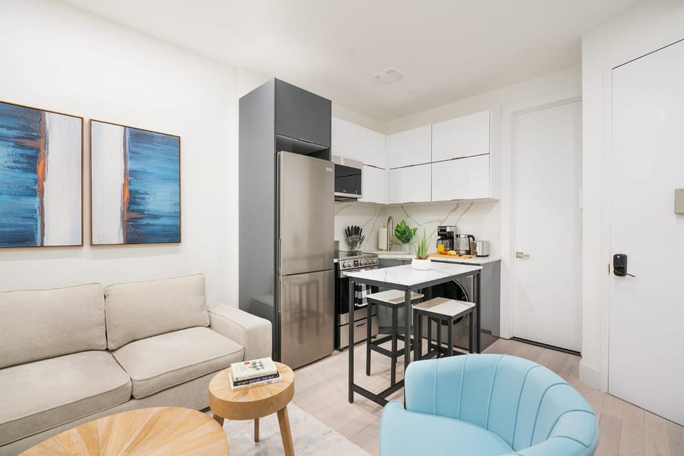 317-2A Sleek Modern 1Br UES W D Apartment in Roosevelt Island