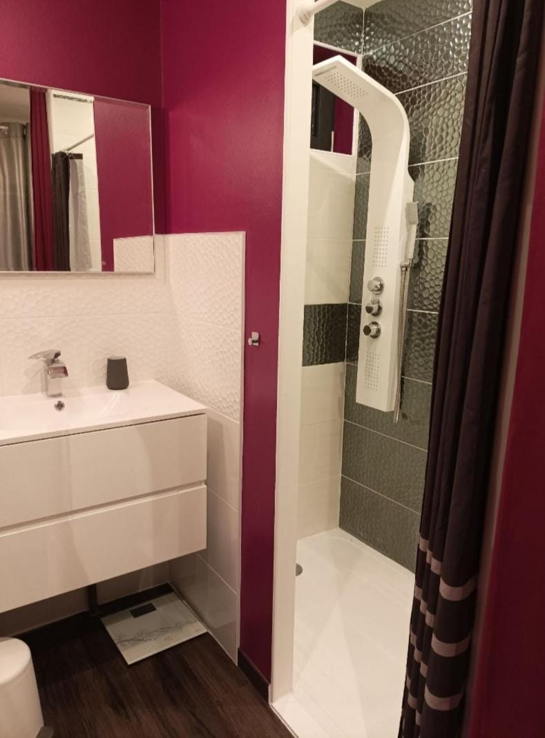 Shower, Bathroom