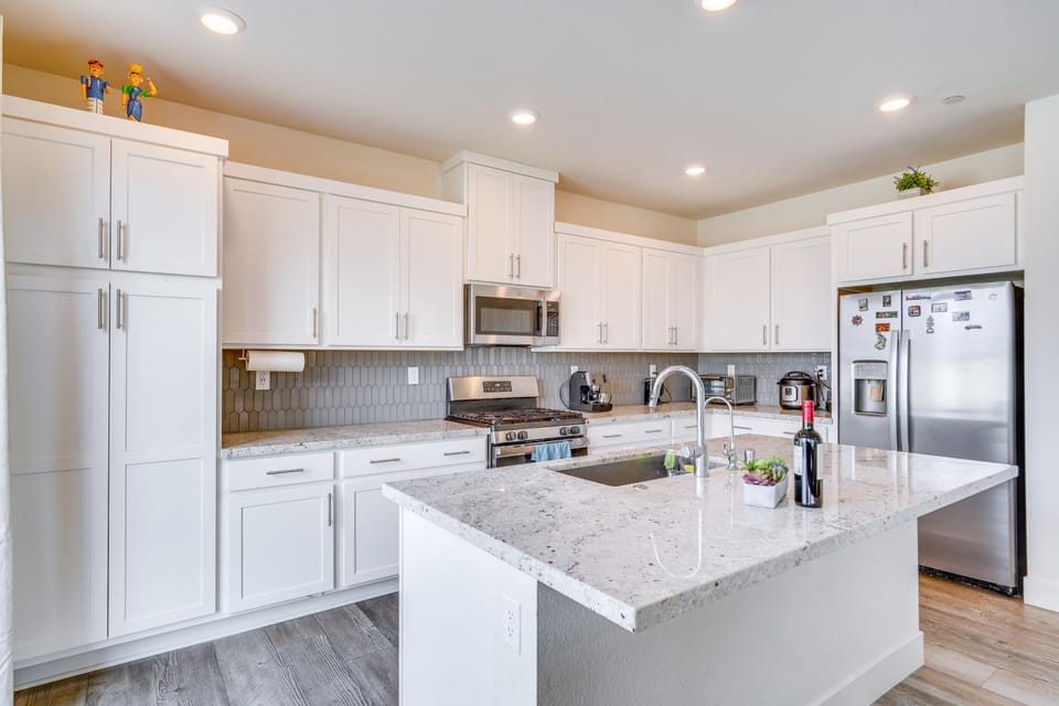 Newly Built Tracy Home with Backyard and Pool Access! House in Tracy