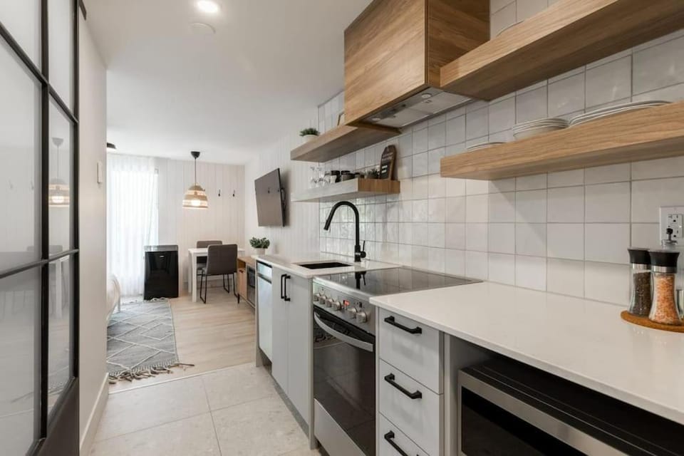 Luxurious & Modern Tremblant Loft Pool&Spa Access Apartment in Mont-Tremblant
