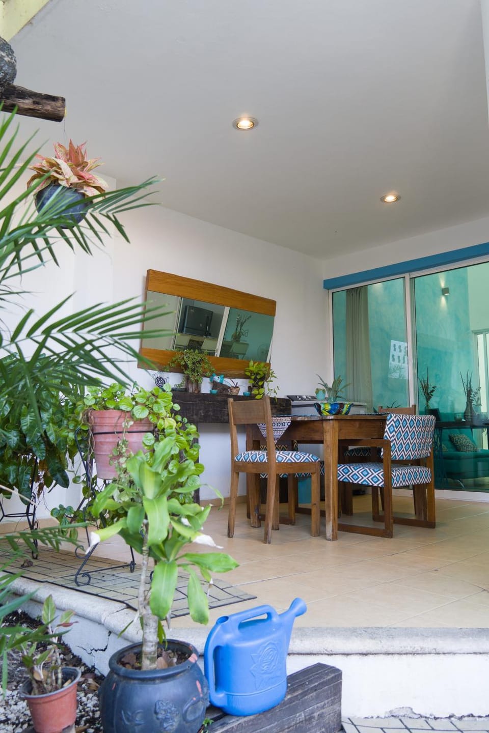 Garden, Dining area