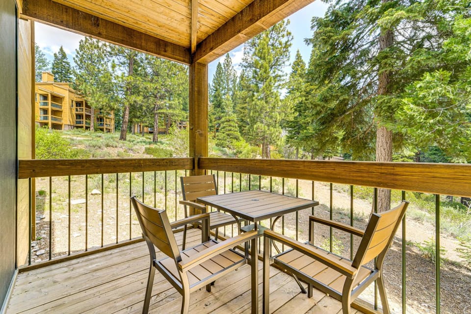 Less Than 1 Mi to North Star Resort Condo with Balcony House in Northstar Drive
