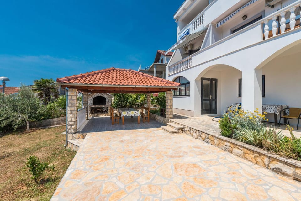 BBQ facilities, Balcony/Terrace