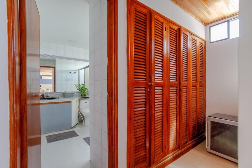 Amplia habitación con vista al mar y baño privado Vacation rental in Cartagena