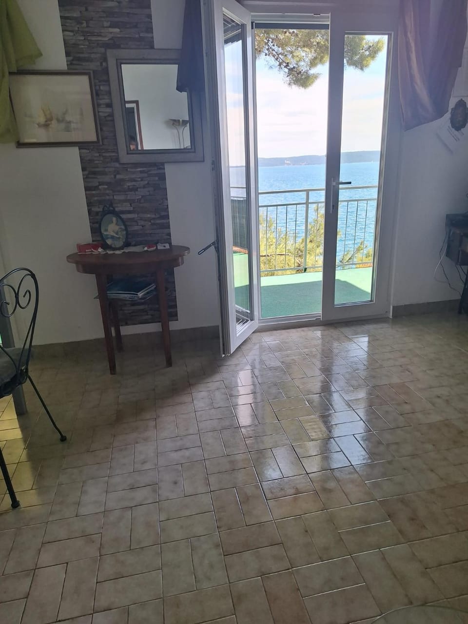 Property building, Living room