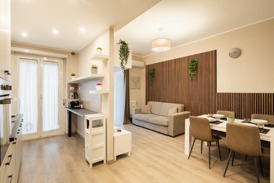 Communal lounge/ TV room, Dining area