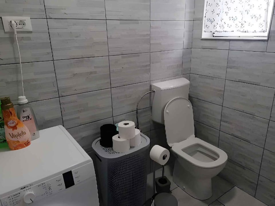 Bathroom, washing machine