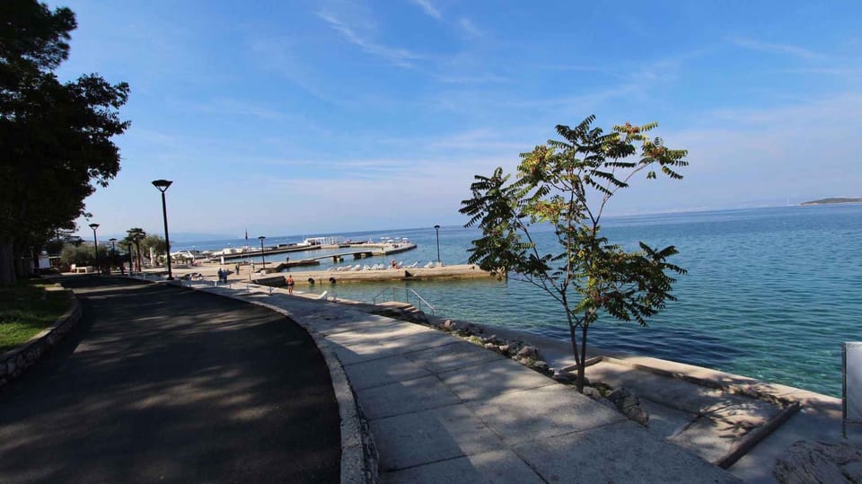Nearby landmark, Summer, Beach