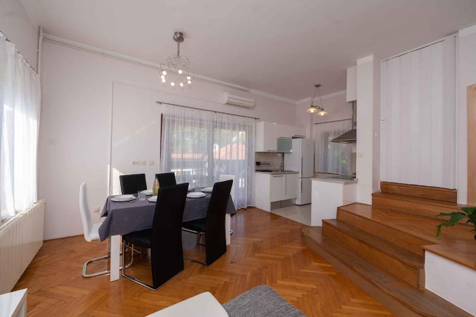 Dining area, air conditioner