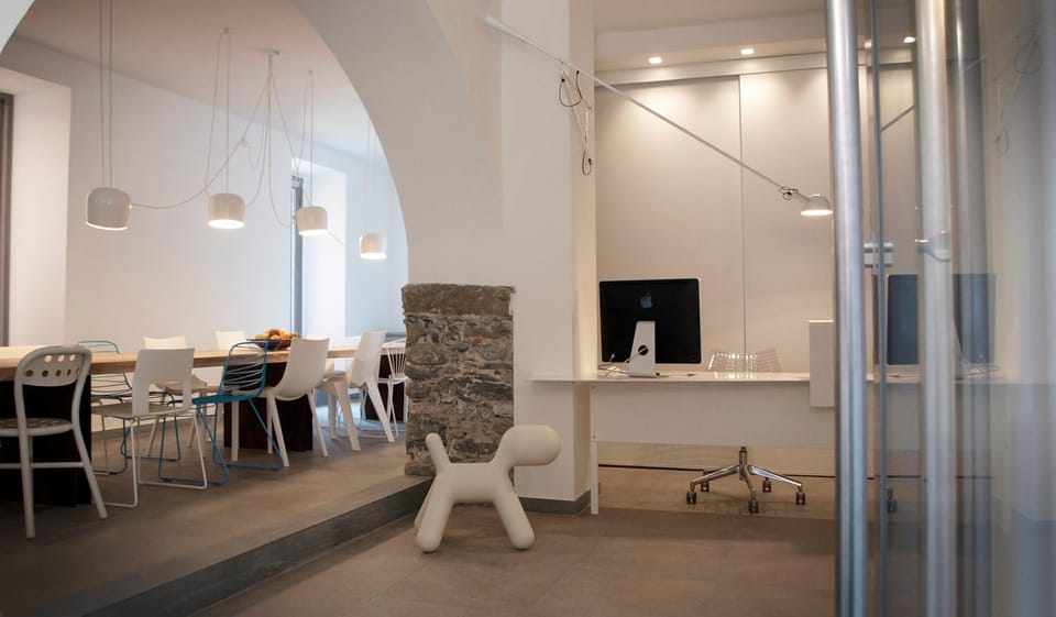 Lobby or reception, Business facilities