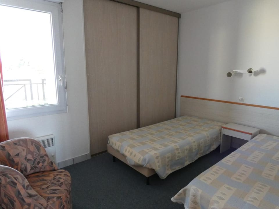 Appartement T2+ cabine avec piscine et parking à Saint-Jean-de-Monts - FR-1-323-315 Cabin in Saint-Jean-de-Monts