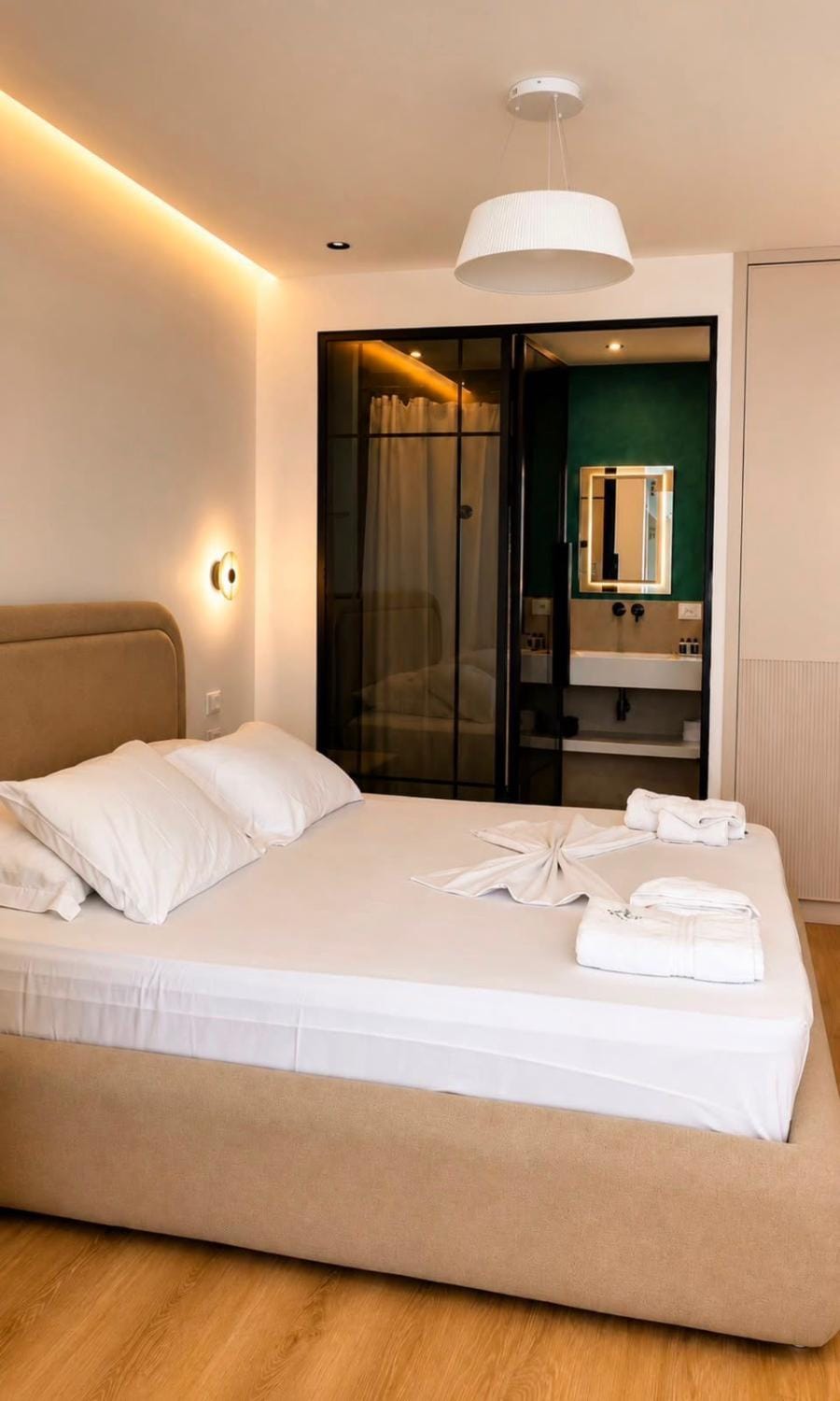 Bed, Photo of the whole room