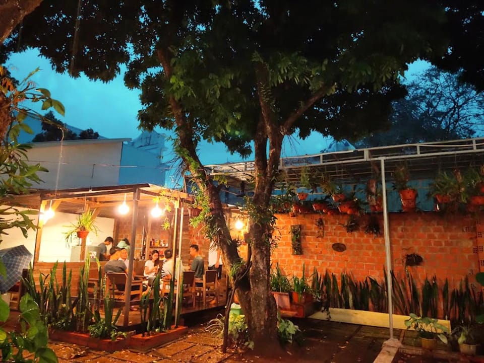 Night, Garden, Seating area, Dining area, On site