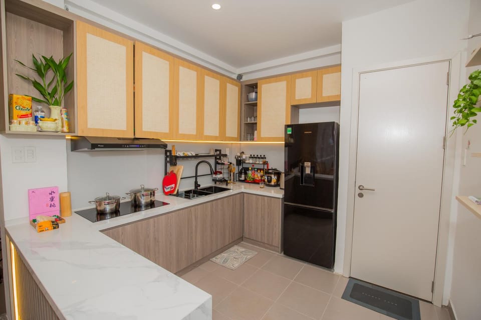 Lounge or bar, stove