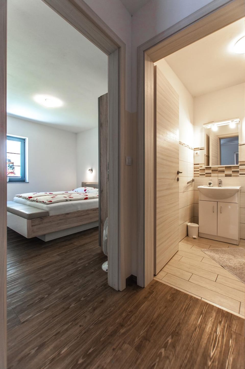 Bed, Bathroom, Bedroom