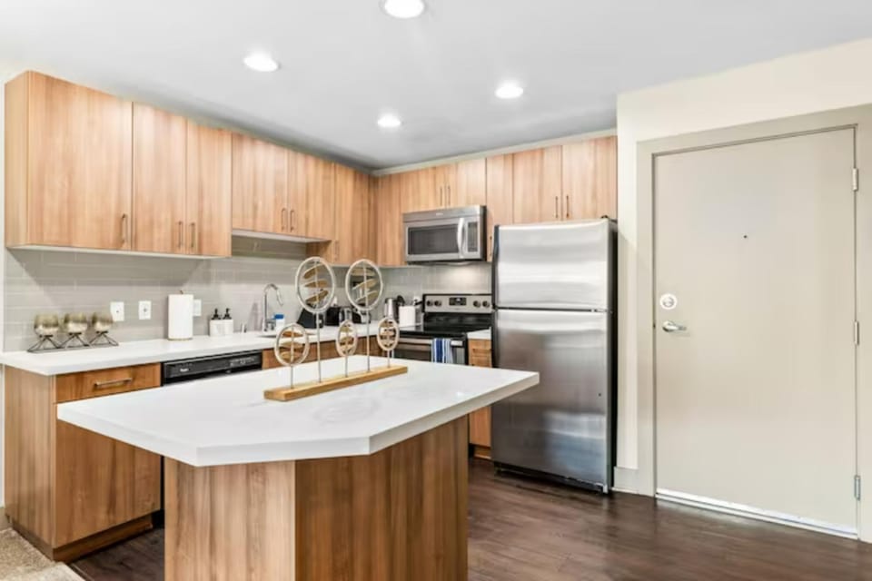 Coffee/tea facilities, Kitchen or kitchenette, dishwasher, minibar, oven, pet friendly, stove