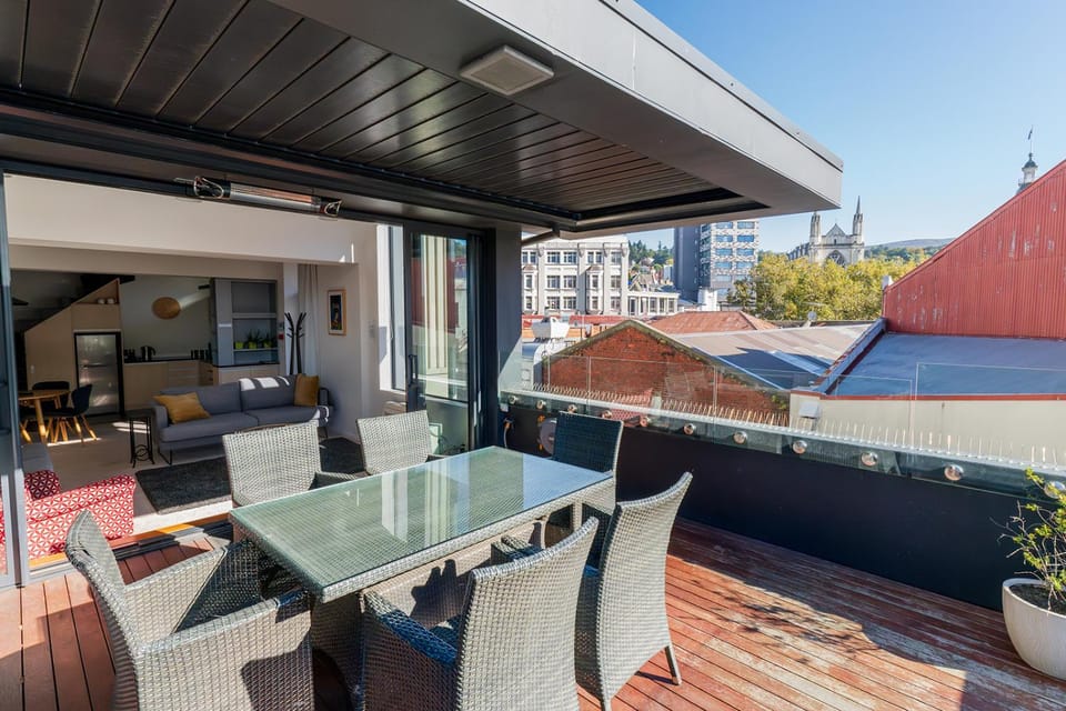 Deluxe Inner-City Apartment on Moray Apartment in Dunedin