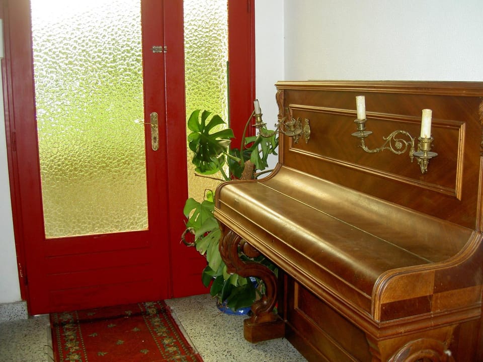 Decorative detail
