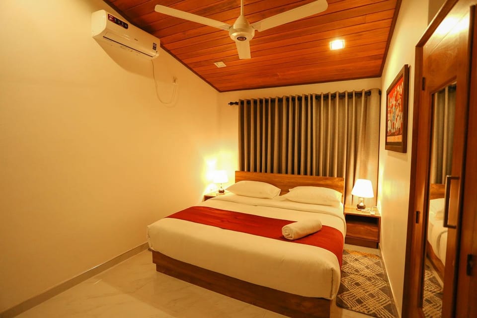 Bed, Bedroom, fireplace, air conditioner