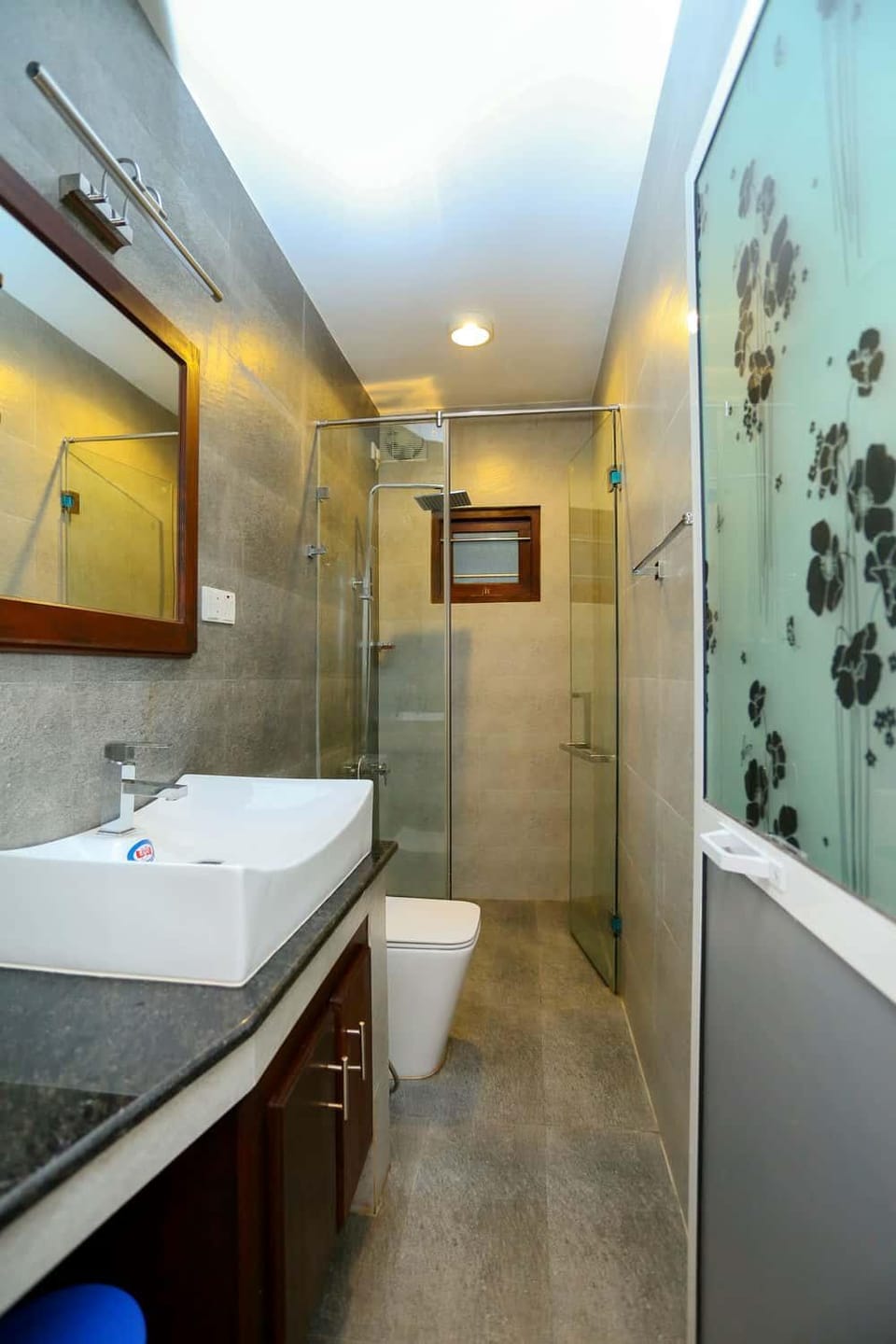 Shower, Toilet, Bathroom