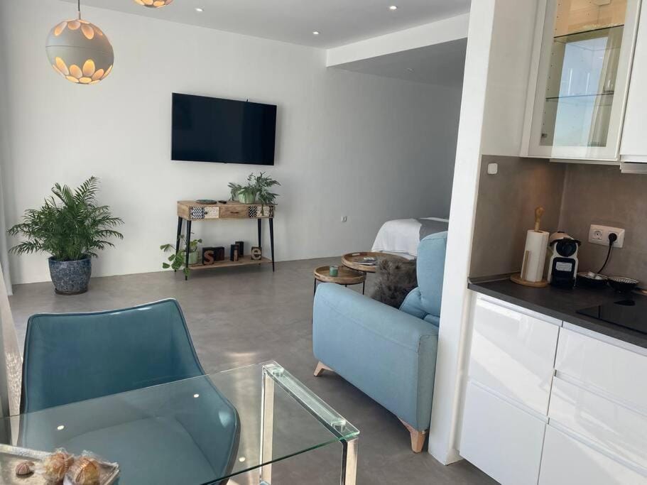 private loft-sea views-Jacuzzi Apartment in Isla de Lanzarote