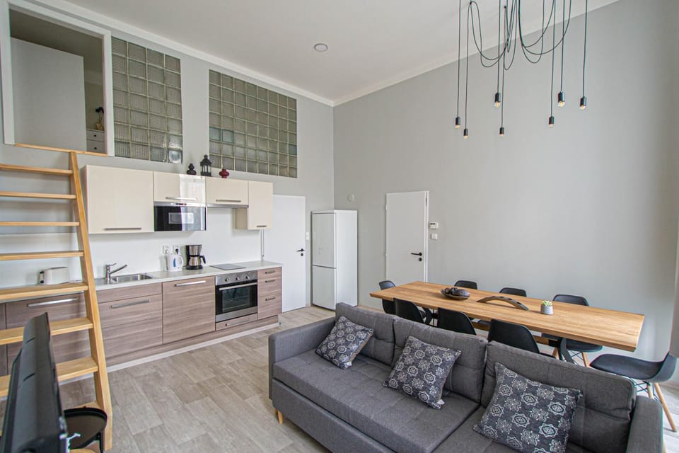 Coffee/tea facilities, Kitchen or kitchenette, Living room, Seating area, Dining area, dishwasher, minibar, pet friendly, stove, toaster
