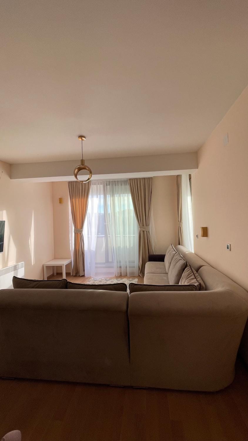 Bed, TV and multimedia, Living room, Photo of the whole room, Seating area