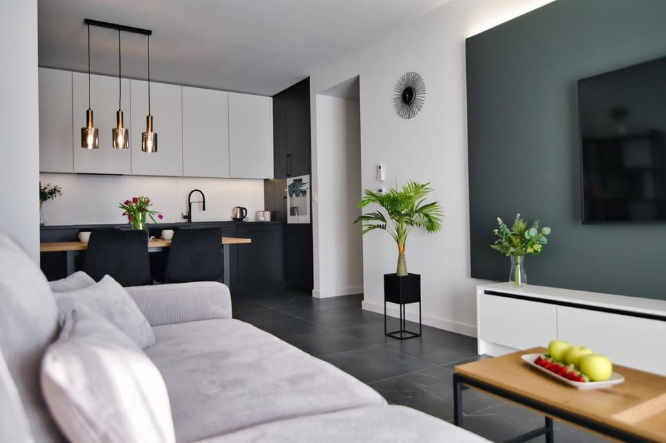 TV and multimedia, Kitchen or kitchenette, Living room, Dining area