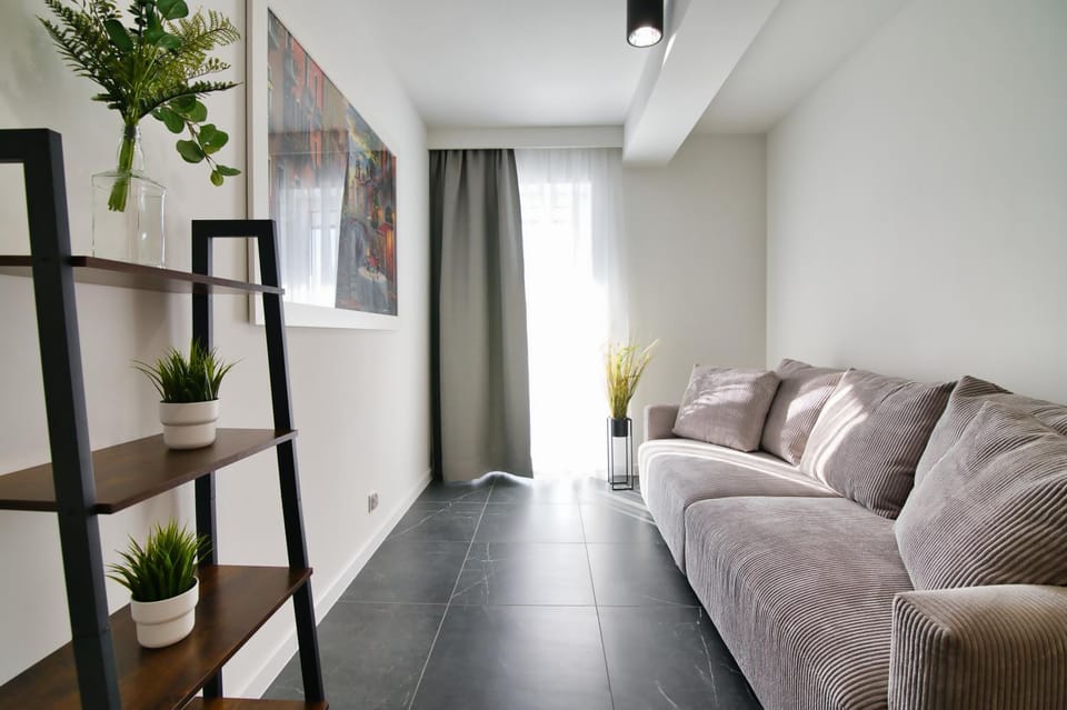 Bed, Seating area, Bedroom