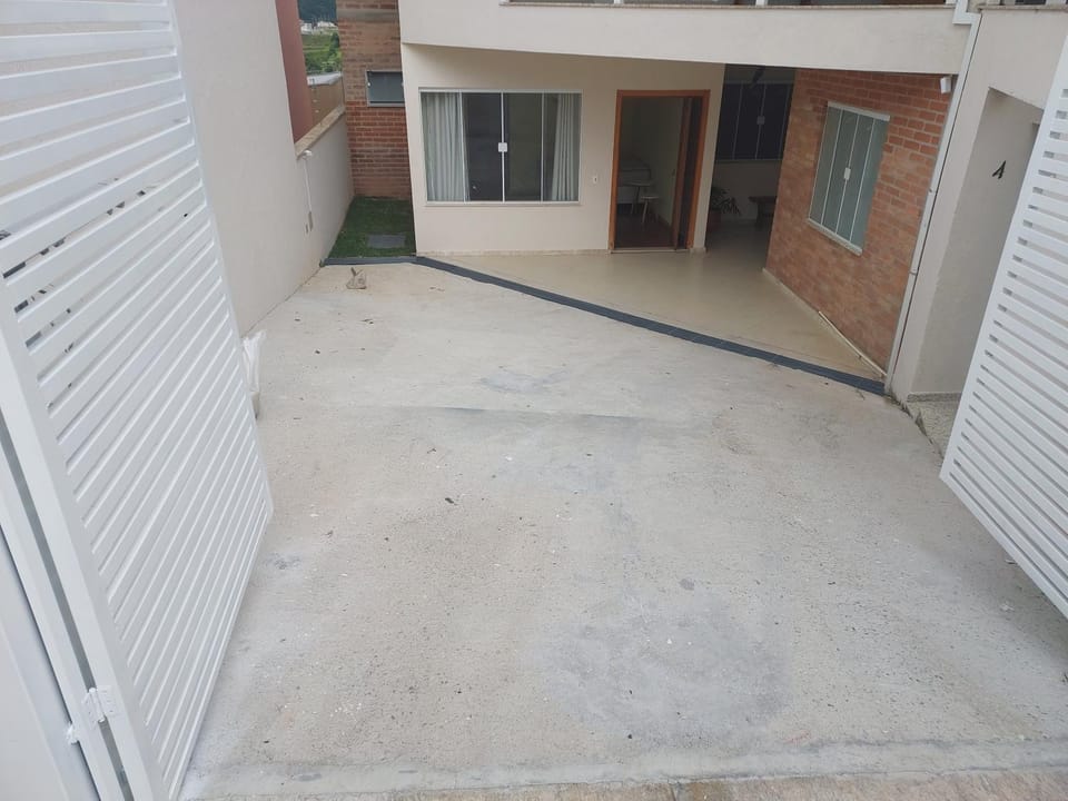 Facade/entrance, Parking
