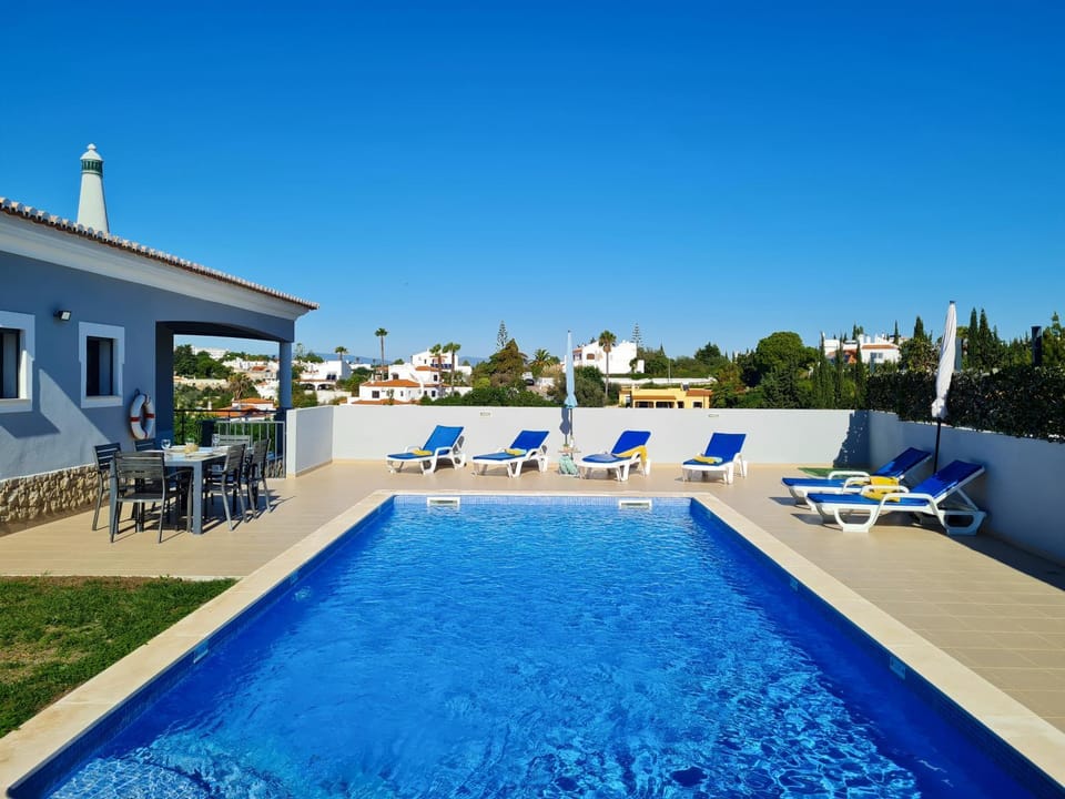 Off site, Day, Pool view, Swimming pool, Swimming pool, sunbed