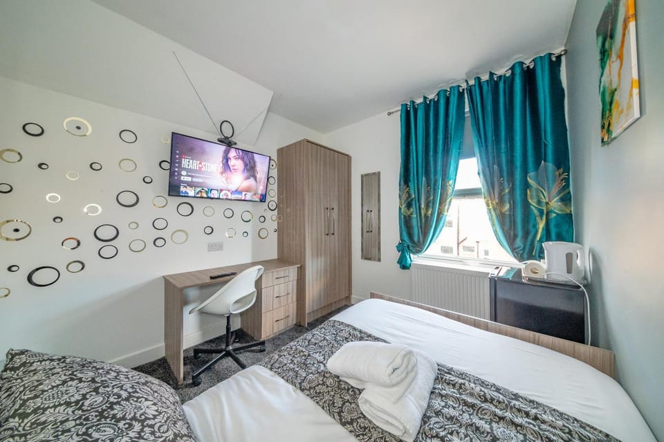 *Rb12s* For your most relaxed & Cosy stay + Free Parking + Free Fast WiFi * Vacation rental in Leeds