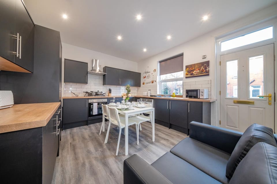 *Rb12s* For your most relaxed & Cosy stay + Free Parking + Free Fast WiFi * Vacation rental in Leeds
