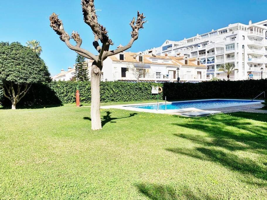 PRIMERA LINEA DE PLAYA NUEVO Y LUMINOSO Apartment in Fuengirola