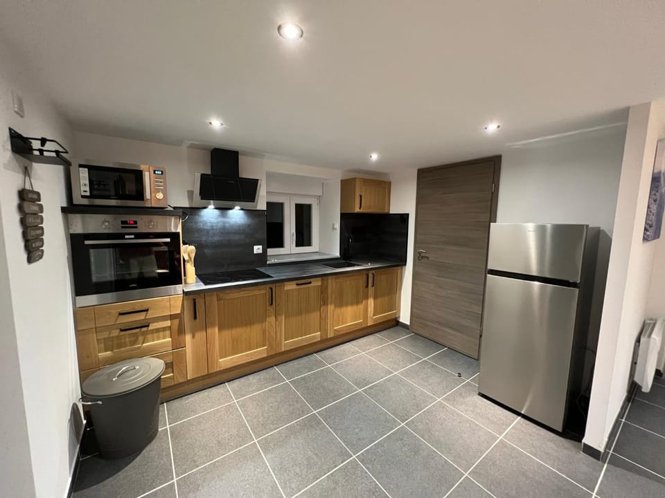 dishwasher, oven, pet friendly, stove, toaster